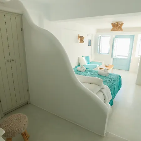 Ilioperato Hotel 4*