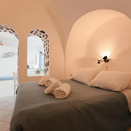 Ilioperato Hotel Imerovigli (Santorini)